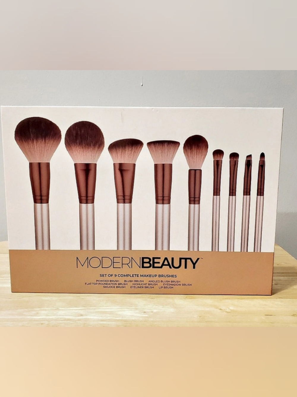 Makeup Brushes Modern Beauty Set of 9 NWT